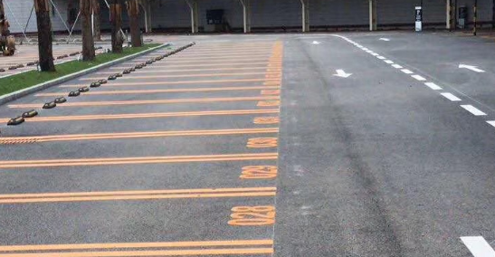 停車(chē)場(chǎng)劃線的材料有哪些？